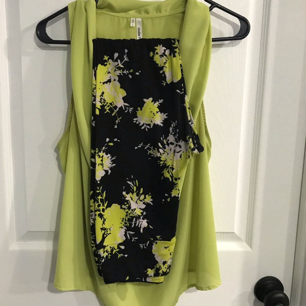 Outfit - deep scoop Top with OS leggings